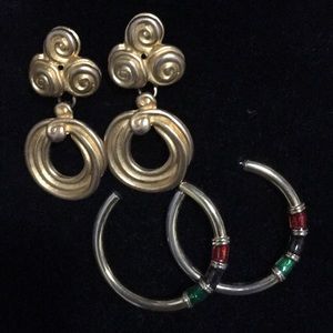 Vintage 80’s Costume Gold Tone Swirl Earrings